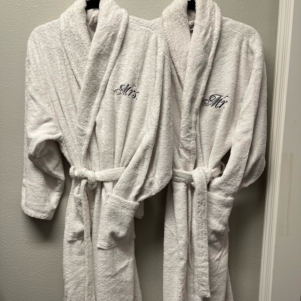 Mr. & Mrs. Robes